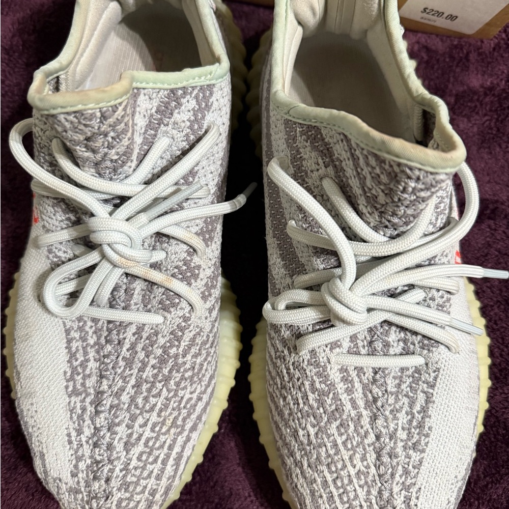 Adidas Yeezy Boost 350 V2 Box